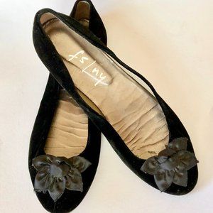 EUC FS/NY Velvet Ballet Flats Size 10